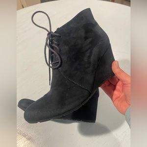 Clarks dark blue suede ankle wedge heels size 9 1/2